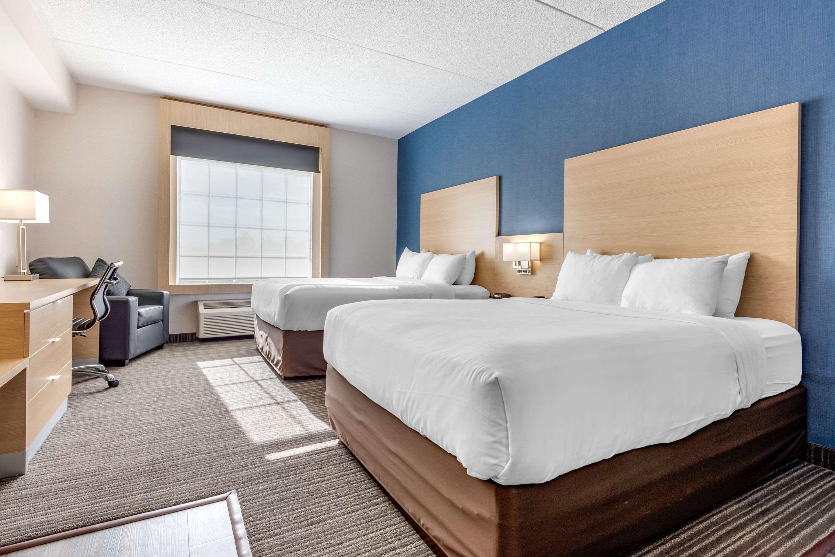 Quality Inn & Suites Oakville Eksteriør billede