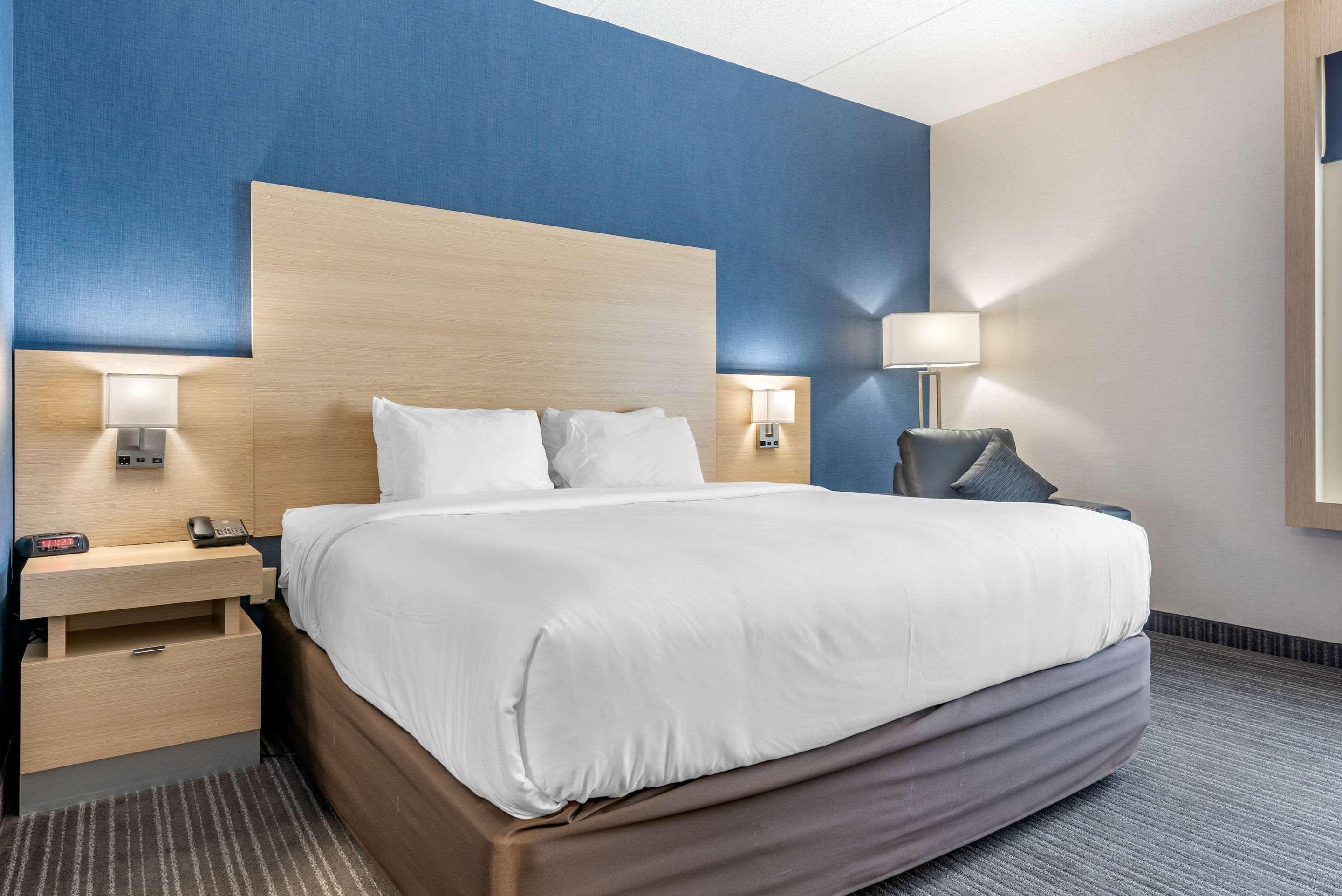 Quality Inn & Suites Oakville Eksteriør billede