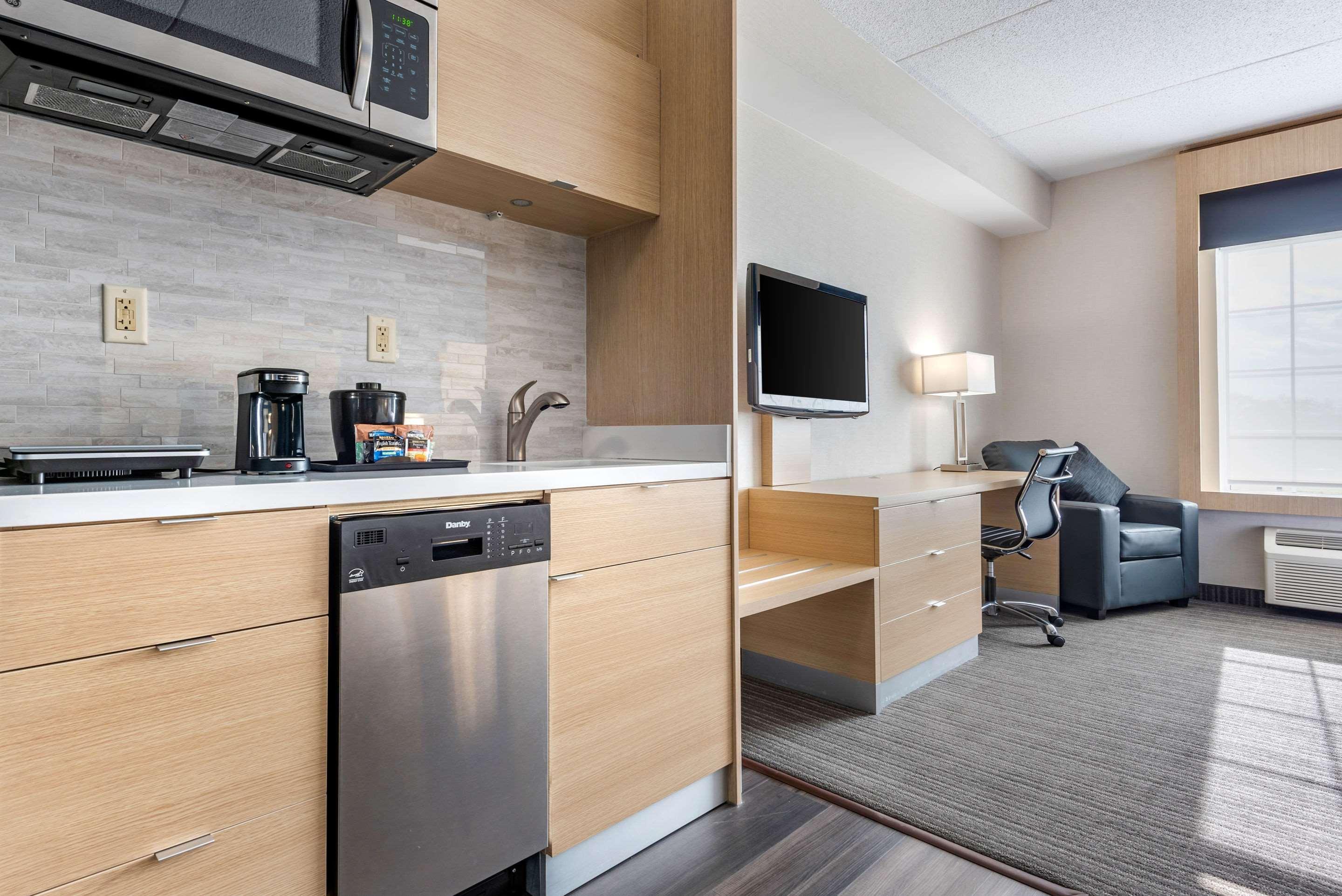 Quality Inn & Suites Oakville Eksteriør billede