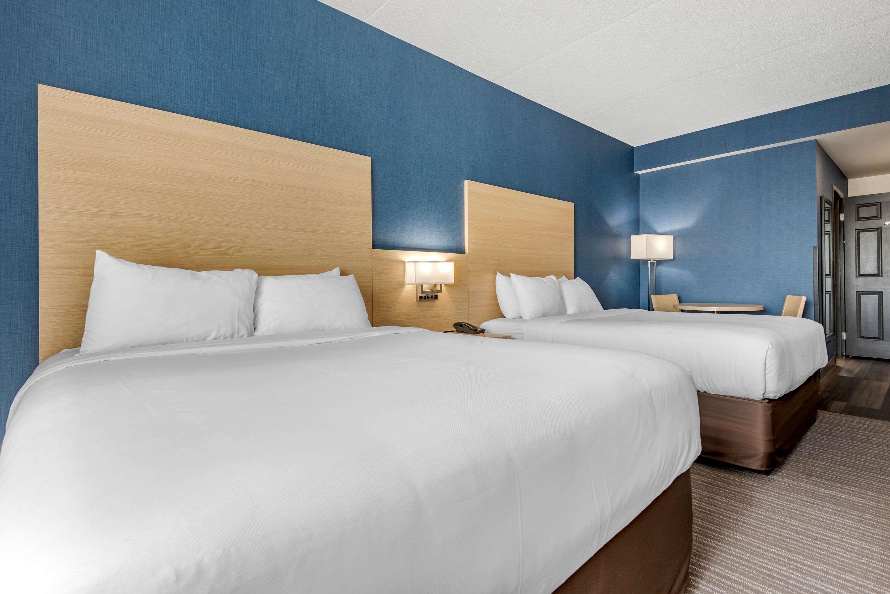 Quality Inn & Suites Oakville Eksteriør billede