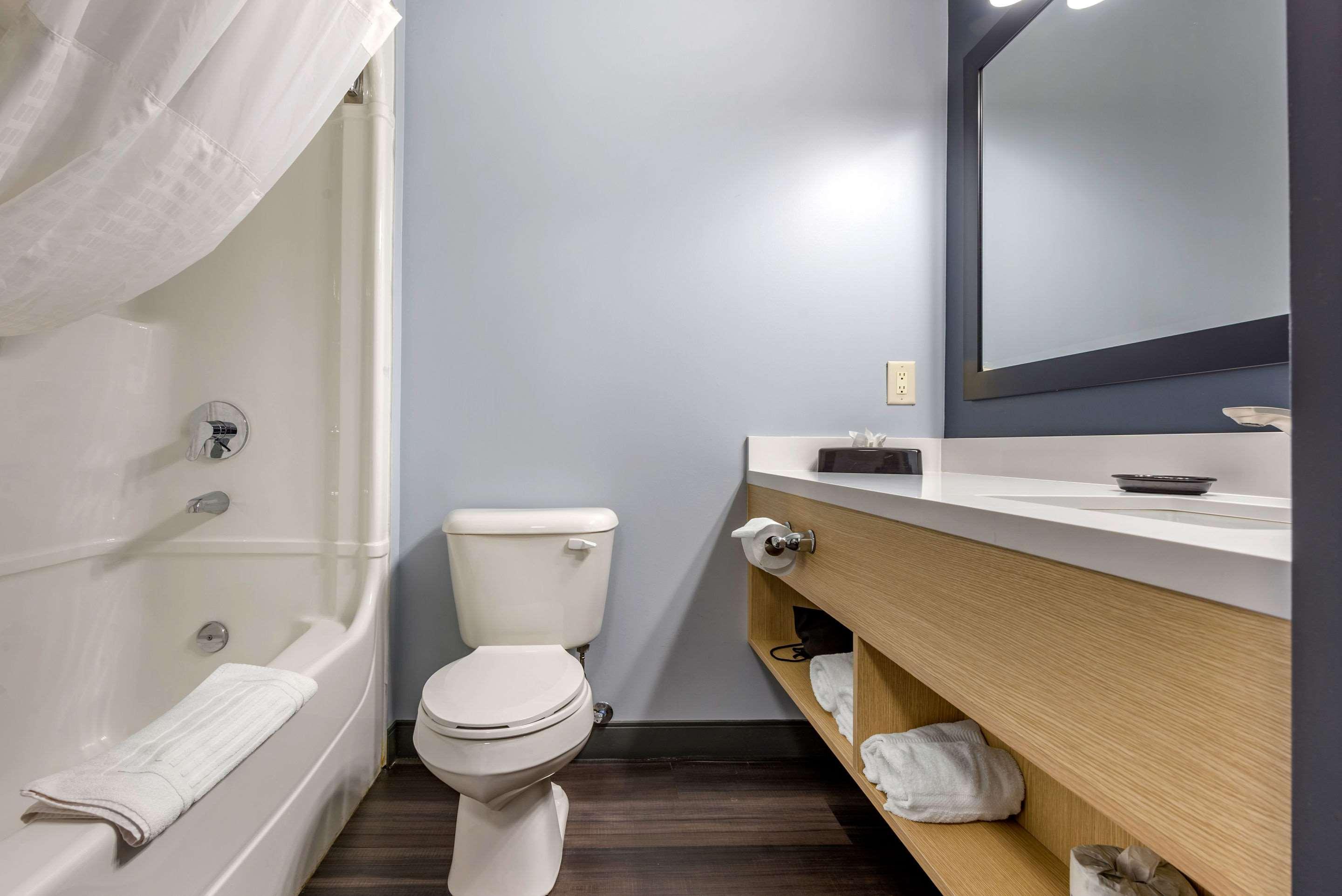 Quality Inn & Suites Oakville Eksteriør billede