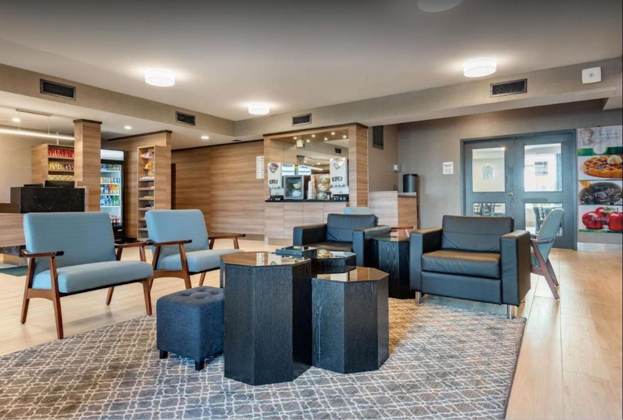 Quality Inn & Suites Oakville Eksteriør billede