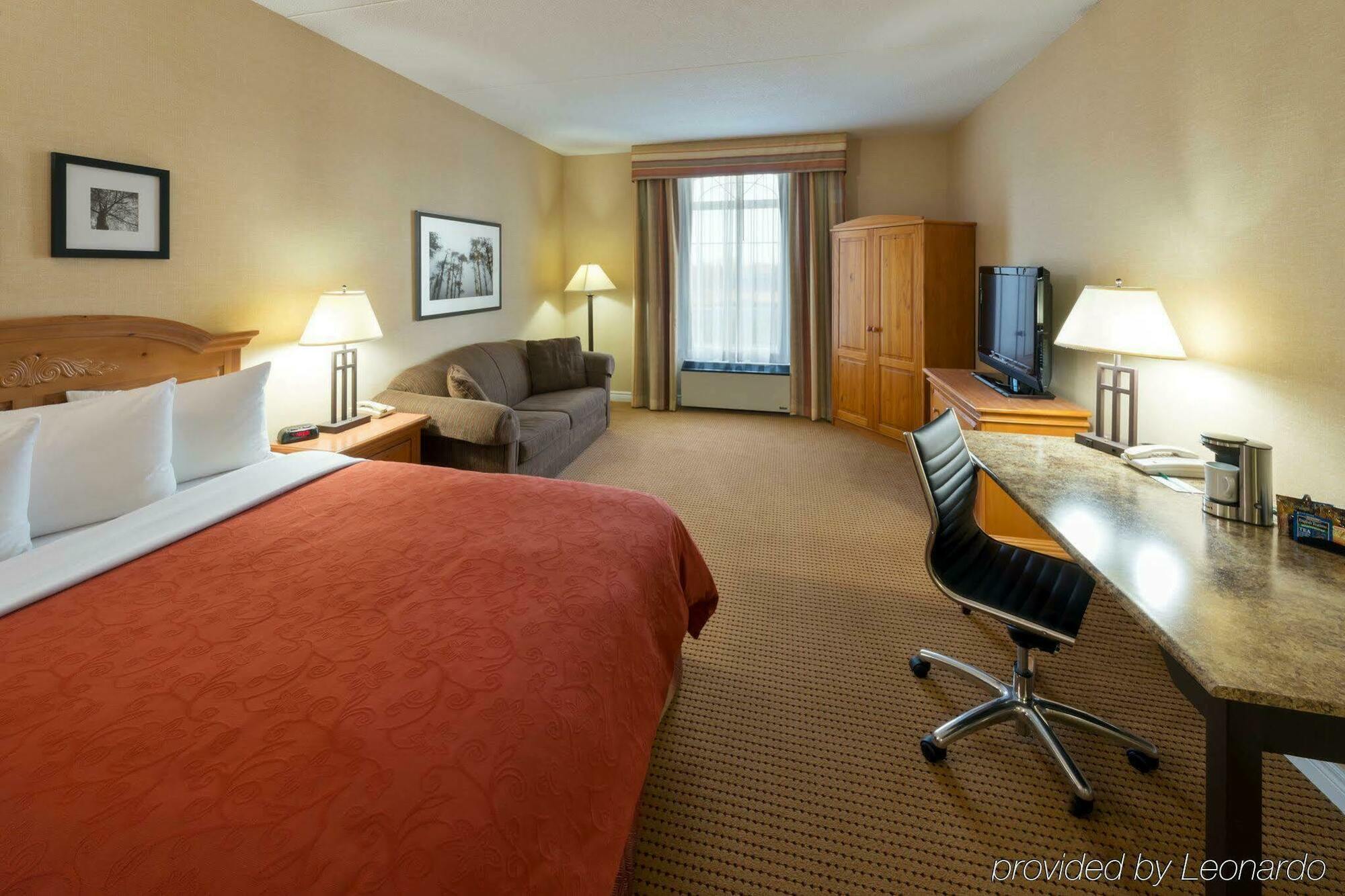 Quality Inn & Suites Oakville Eksteriør billede