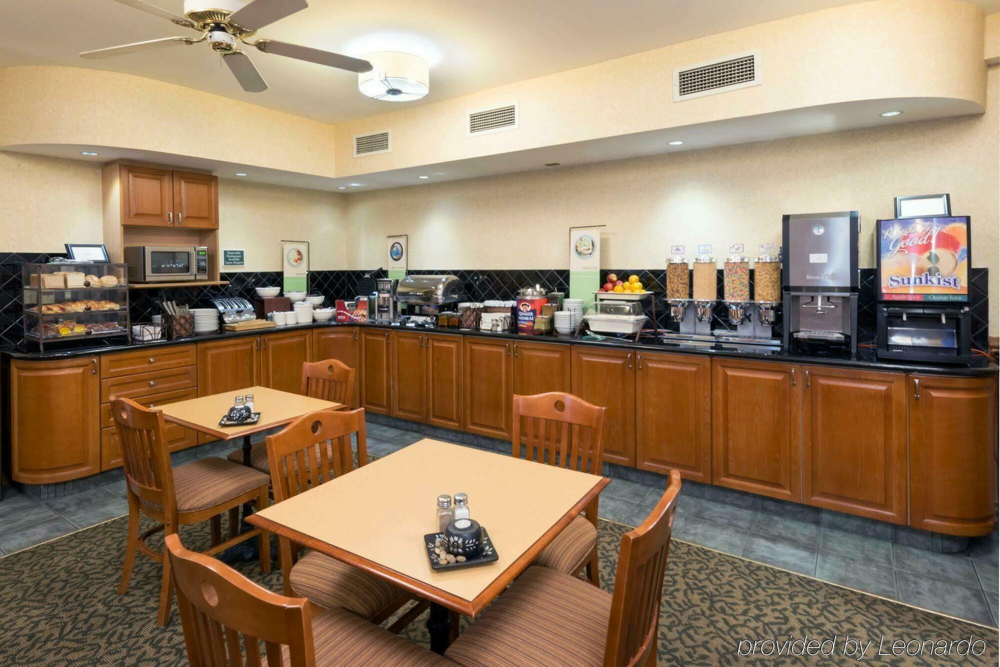 Quality Inn & Suites Oakville Eksteriør billede