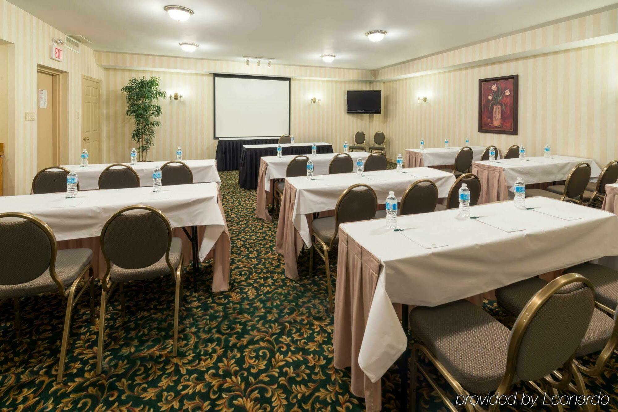 Quality Inn & Suites Oakville Eksteriør billede
